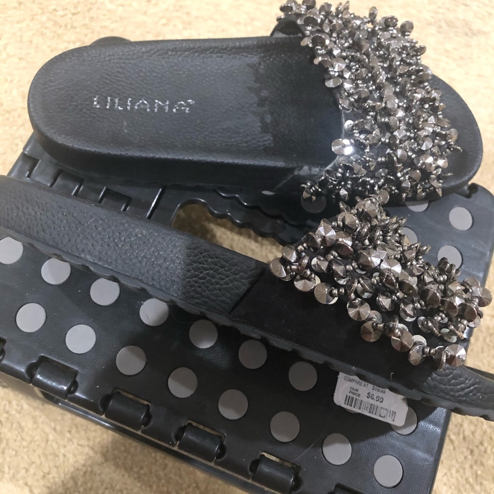 Sandals - Picture 3 of 3